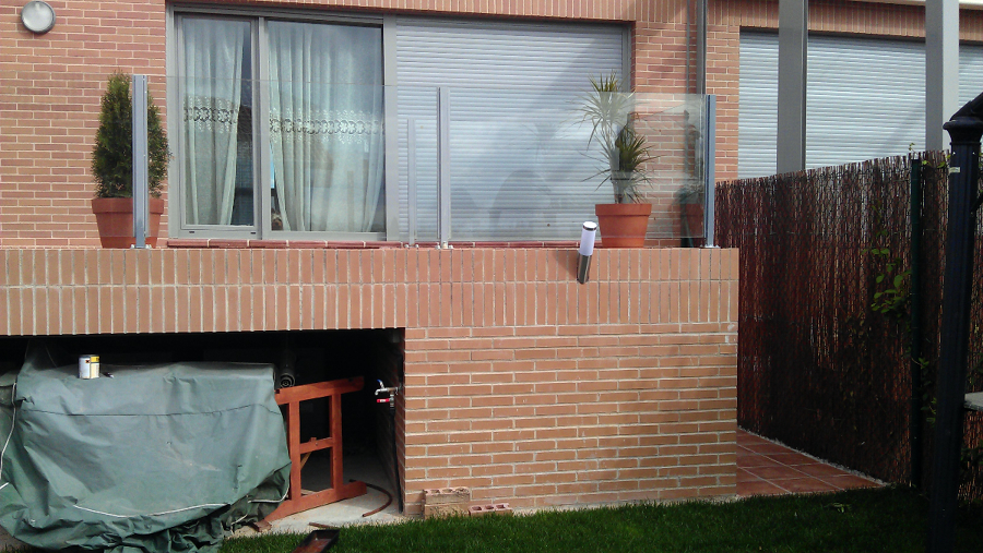 FORMACIÓN DE TERRAZA EN VIVIENDA UNIFAMILIAR