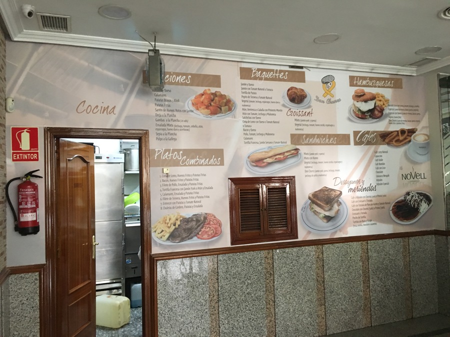 Forrado de pared en dibon con imagen.