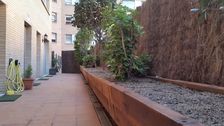 FOTO JARDINERA A MEDIDA.