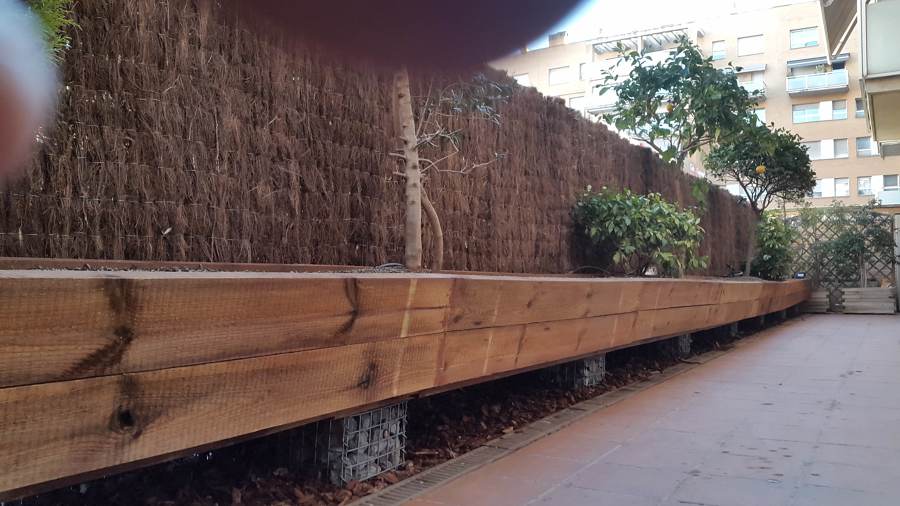 FOTO JARDINERA A MEDIDA.