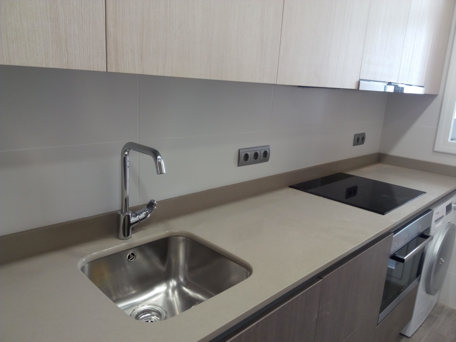 fregadera bajo encimera