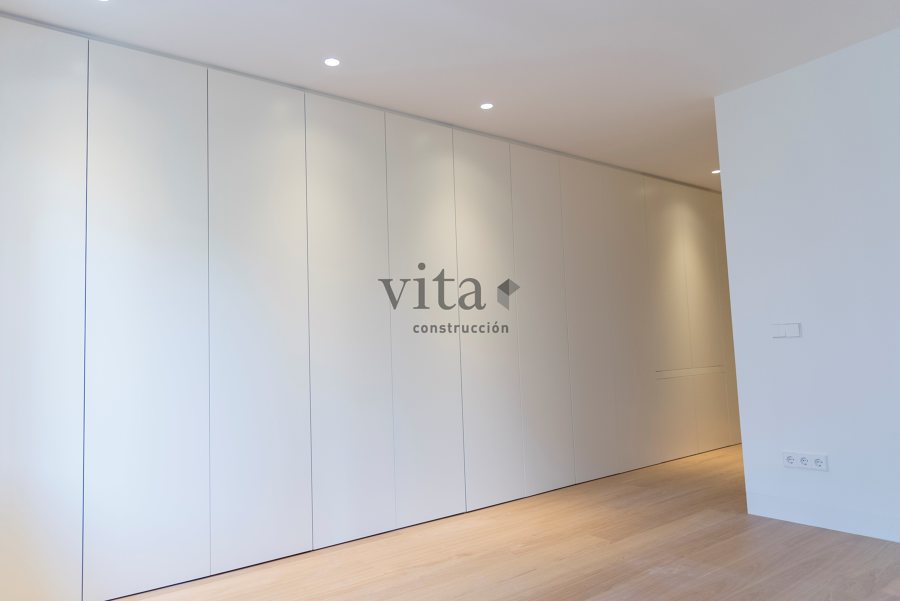 Frente a medida lacado en blanco