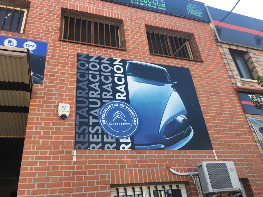 Frente Comercial Taller Mecánico terminado