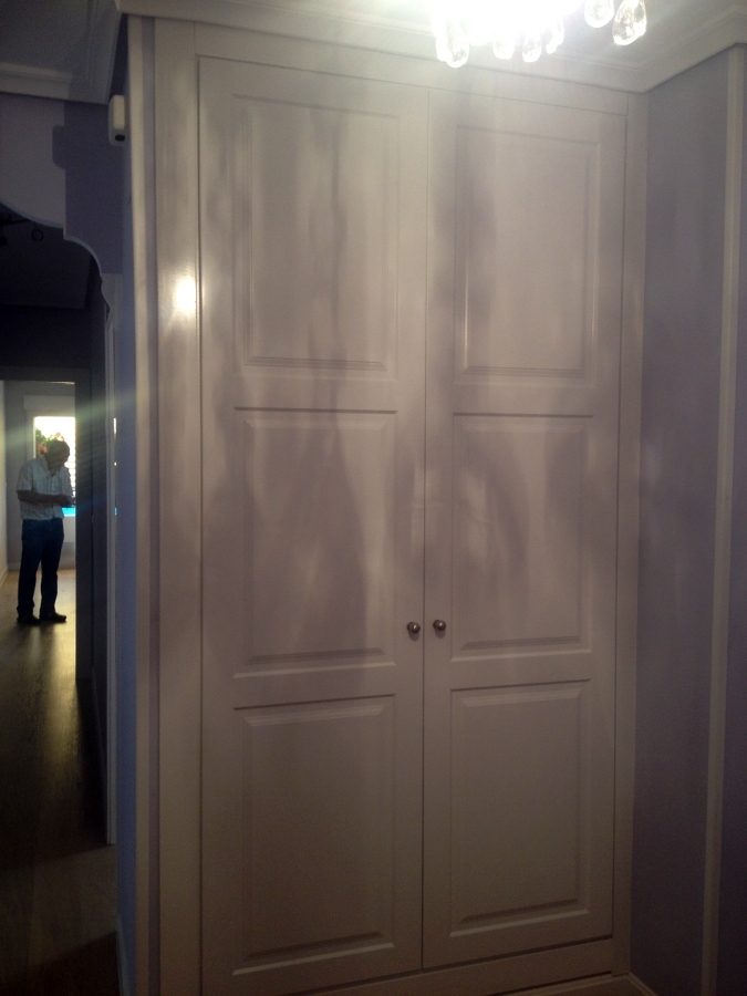 Frente de armario abatible lacado 3C LAC.