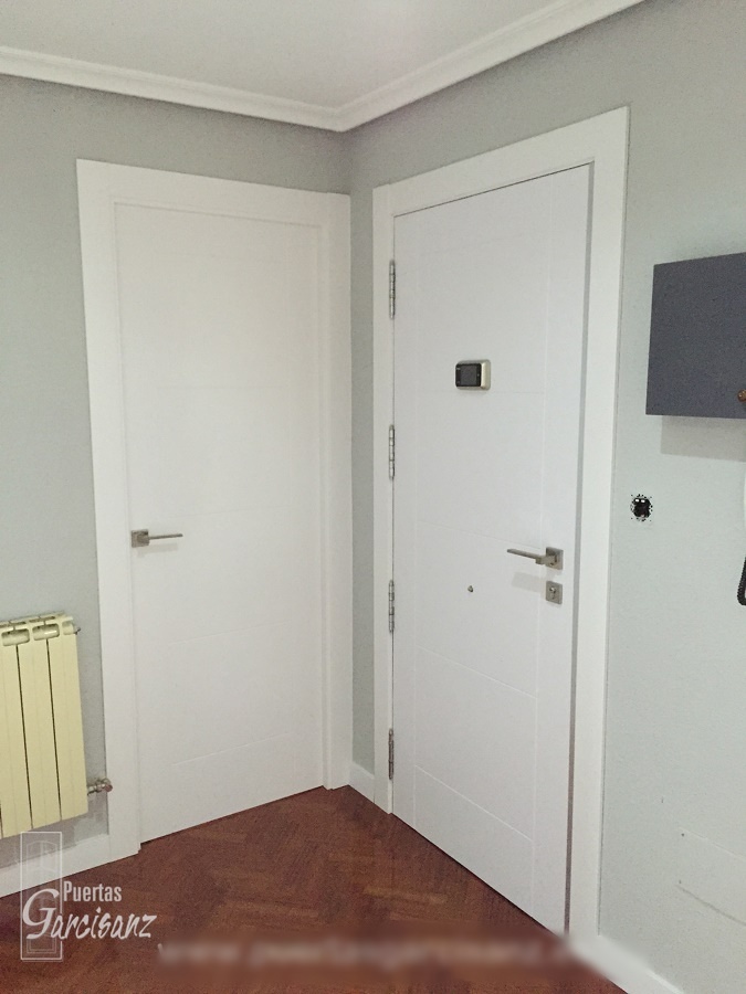 Frente de armario abatible lacado blanco