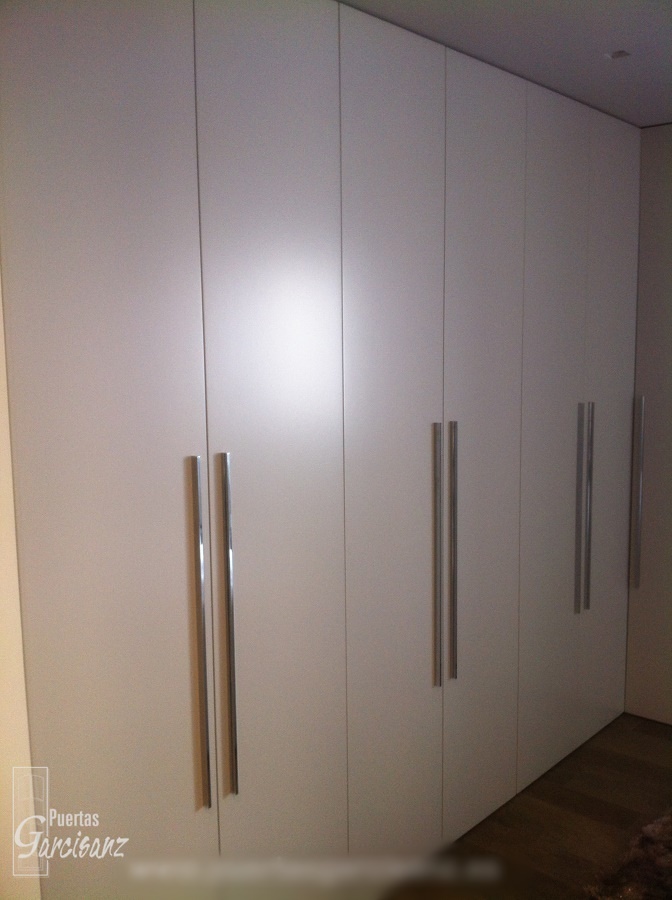 Frente de armario abatible lacado blanco