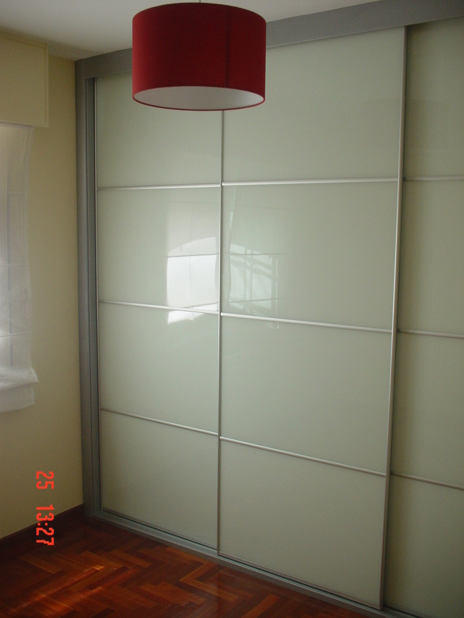 Frente de armario cristal lacado blanco y perfilaría en inbox