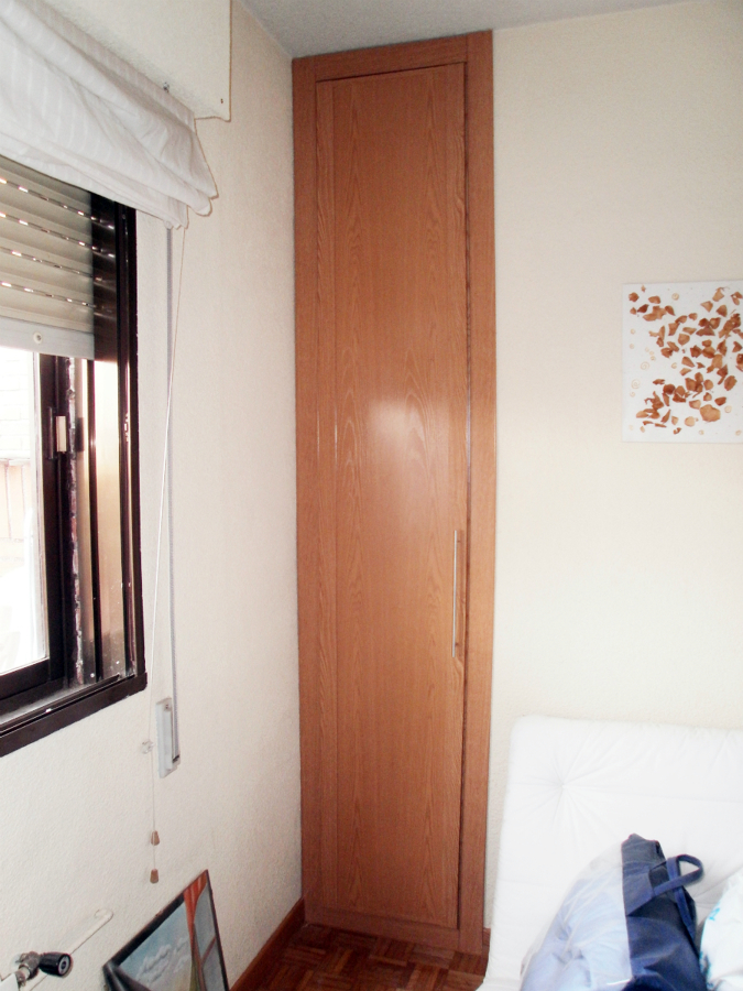 Frente de armario en melamina roble a medida.