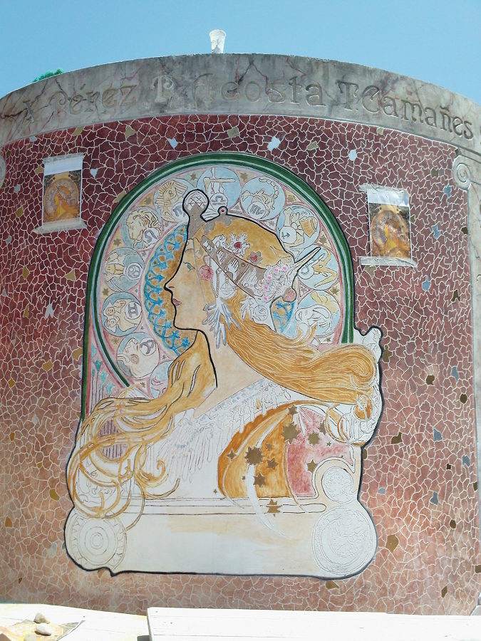 Fresco exterior