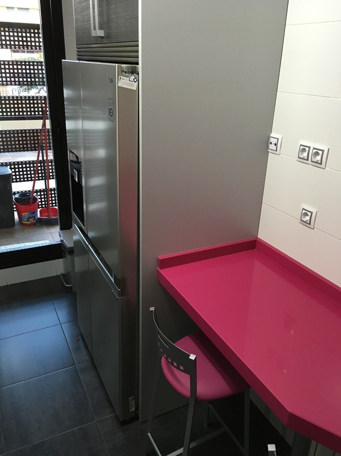 Frigorífico americano y barra