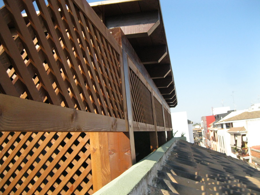 Frontal celosía ático