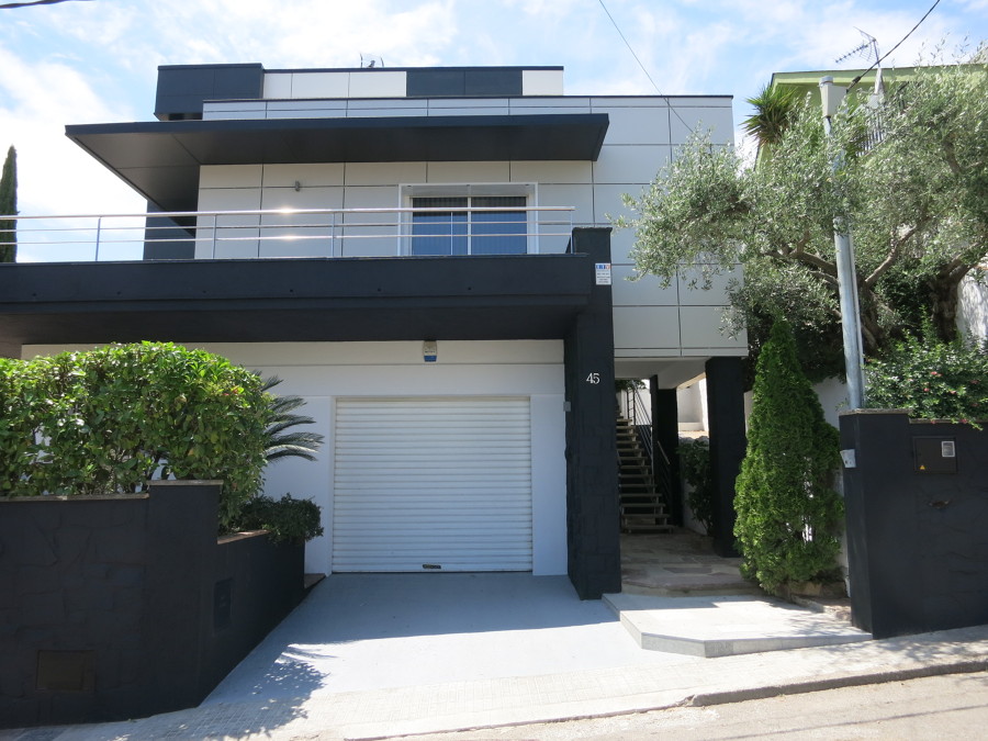 Frontal fachada principal