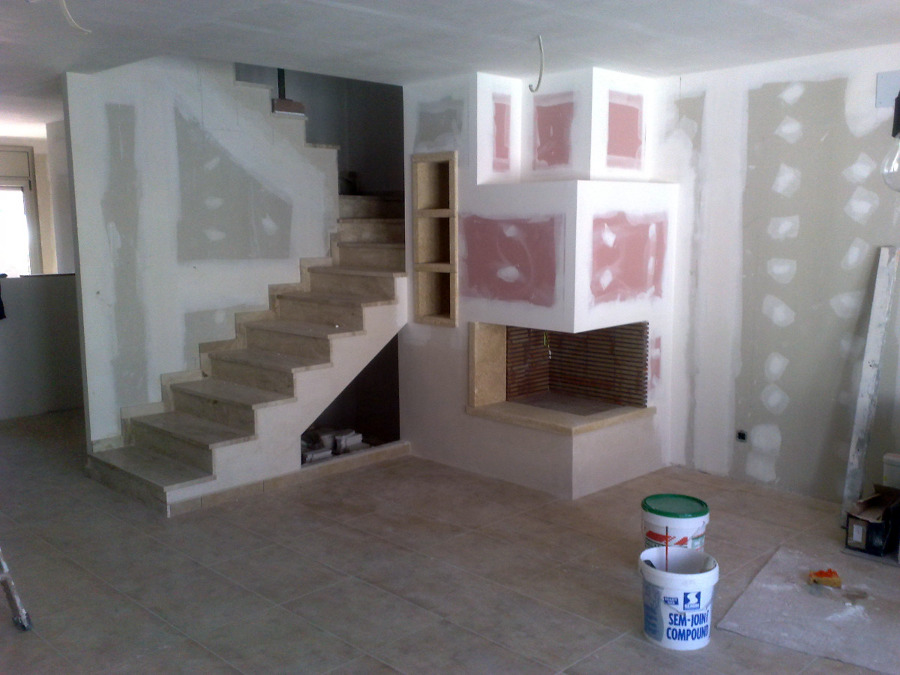 FUEGO A TIERRA FONOLLOSA