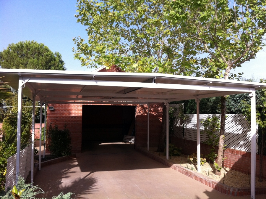 GARAJE DE PANEL SANDWICH