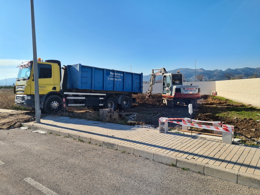 gestion de residuos en contenedores gandia oliva