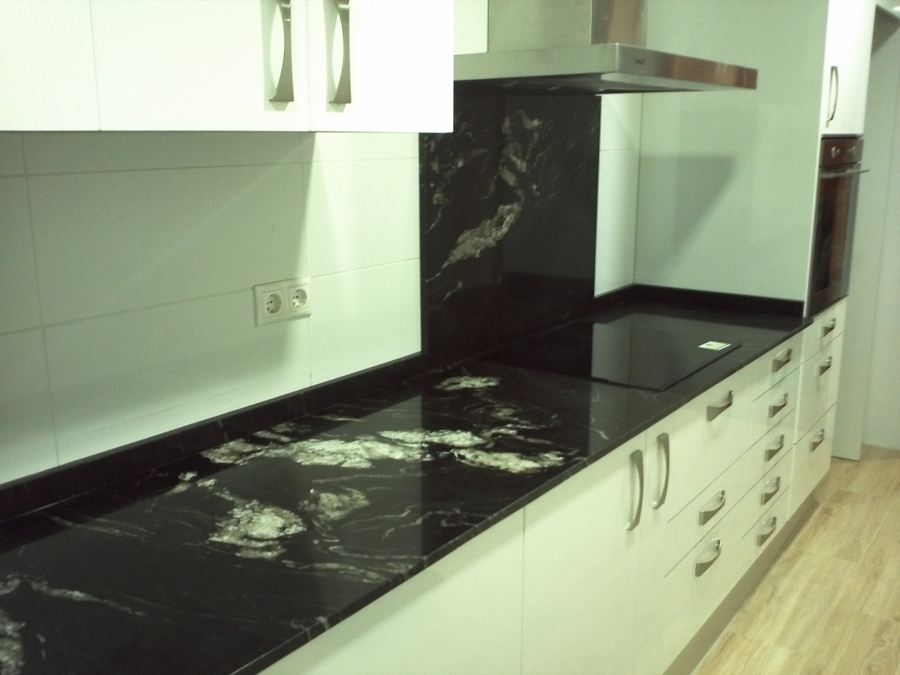 GRANITO NEGRO TITANIUM DE NATURAMIA