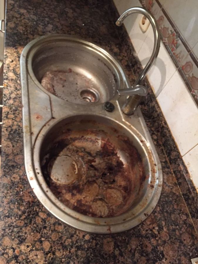 fregadero-grasa-incrustada-limpieza-profunda-barcelona-antes-03