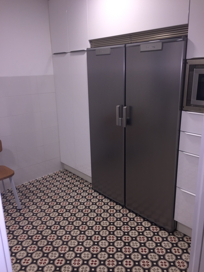 GRES HIDRÁULICO Y MOBILIARIO COCINA