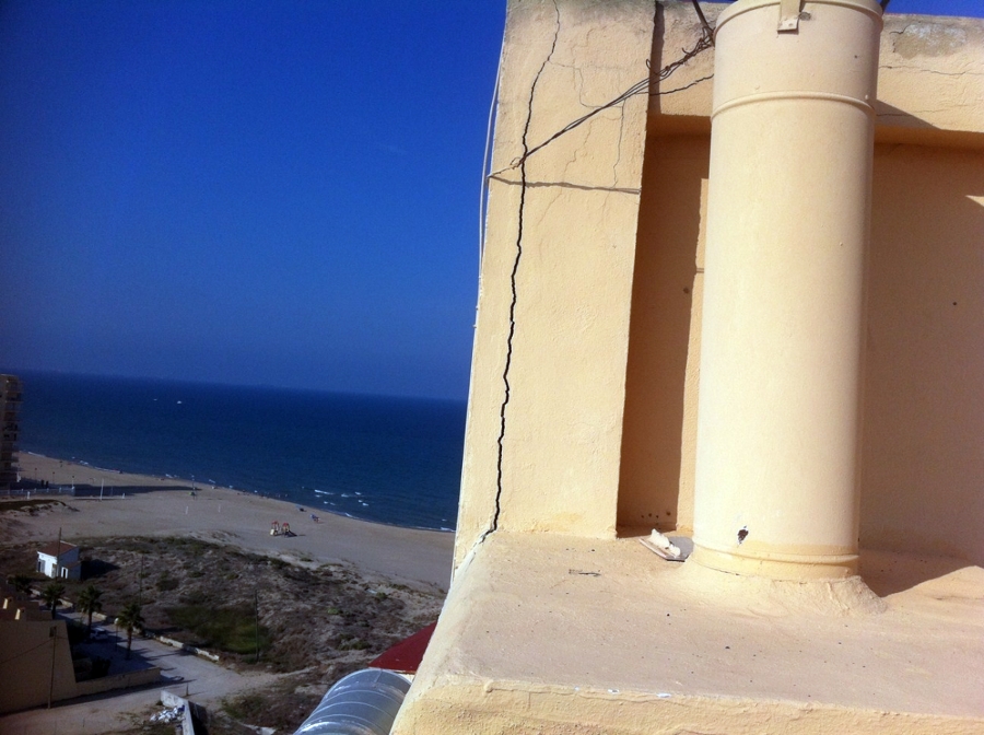 Grieta estructural SIN TRATAR