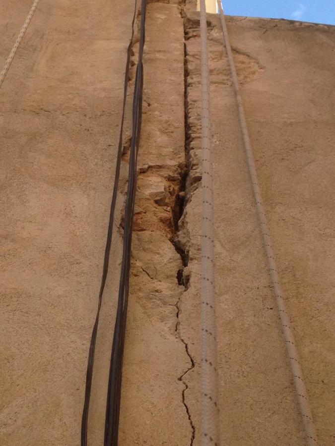 Grietas profundas estructurales