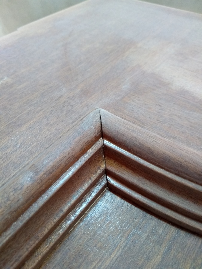 Grietas que aparecen al dar blanco seguidamente tapadas con emplaste especial