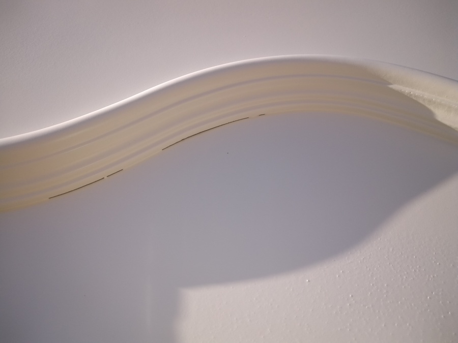 Grietas que aparecen al dar blanco seguidamente tapadas con emplaste especial