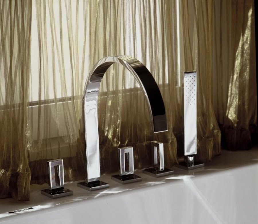 Grifería Saglio Trombone.