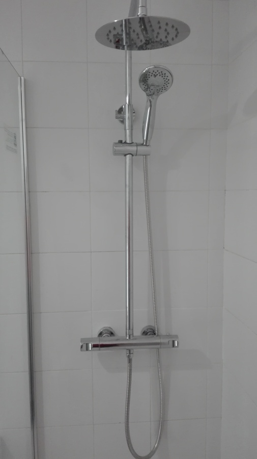 Grifo termostatico efecto lluvia