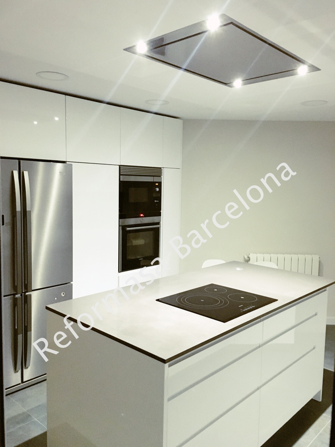 Grupo extractor integrado en falso techo