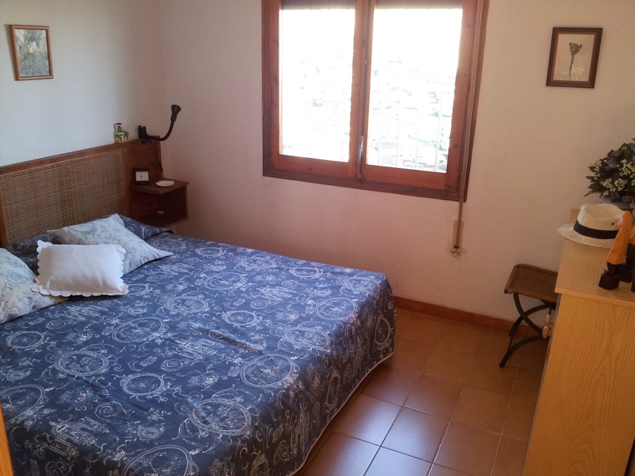 Habitación doble con gran iluminación