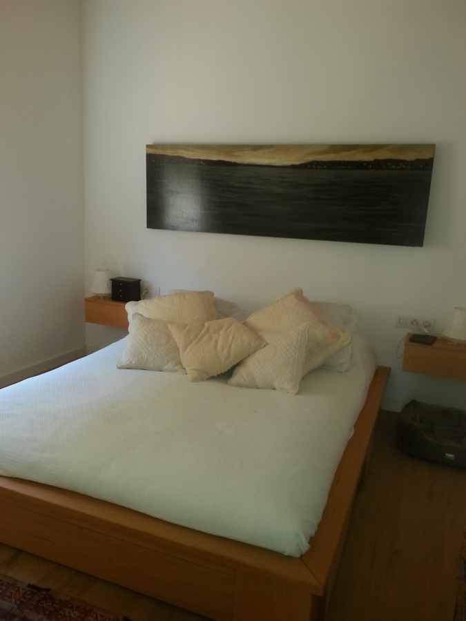 Habitación acabado en blanco mate