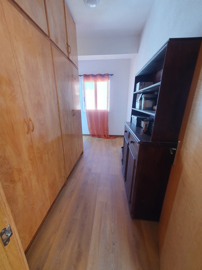 Habitación de estudio u oficina.