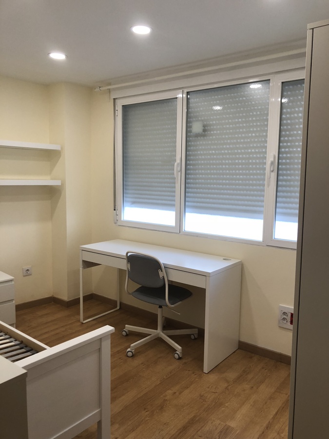 Habitación nińo , colocación luz led , pintar con pintura base ,toma de televisión