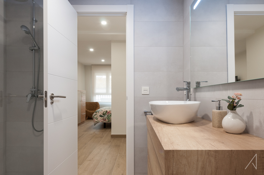 HABITACIÓN PRINCIPAL Y BAÑO