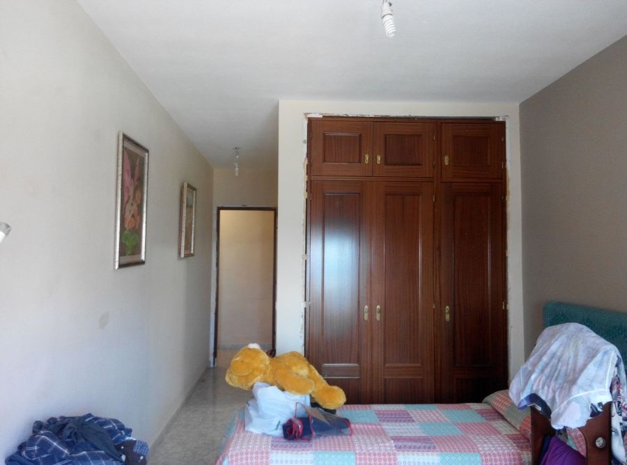 Habitación princpial con parte del pintado.