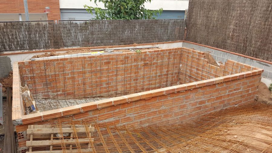 Haciendo armadura para gomitado