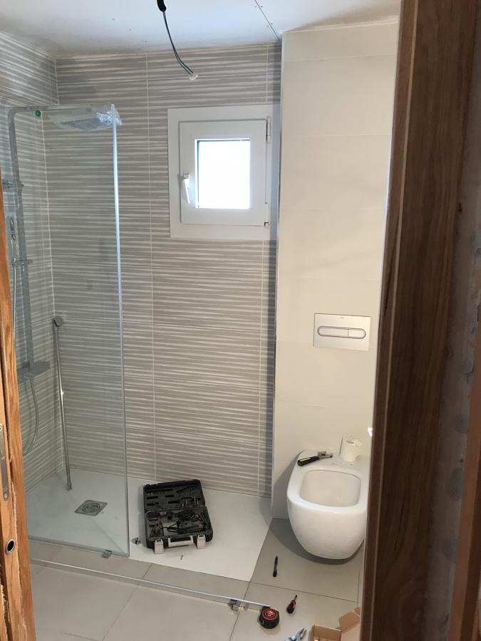 MONTAJES DE SANITARIOS (GRIFOS, MAMPARA, INODORO, MUEBLE...)