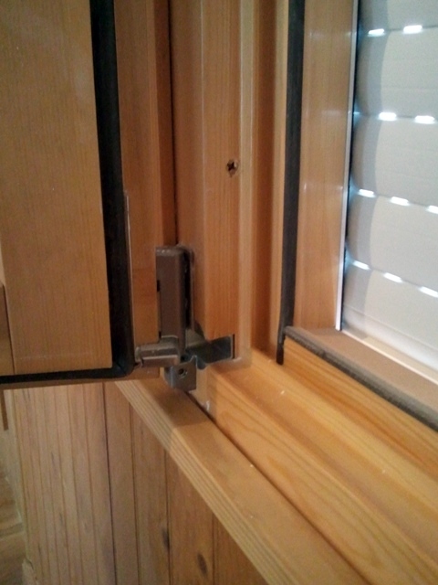 Herraje obscilo inferior