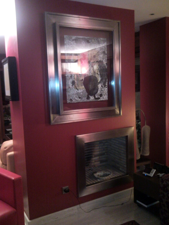 Hogar basico con marco en acero inoxidable