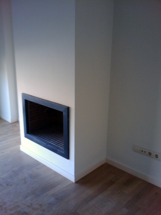 Hogar de ladrillo rafractario.