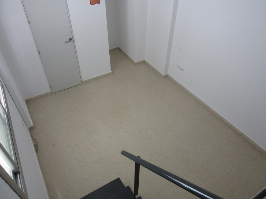 Home staging en Sevilla – Vivienda triplex en calle Duque Cornejo (Antes)