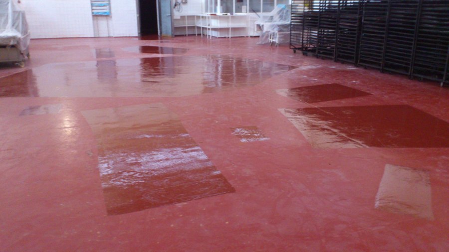 hormigón reparado con mortero de resina epoxy