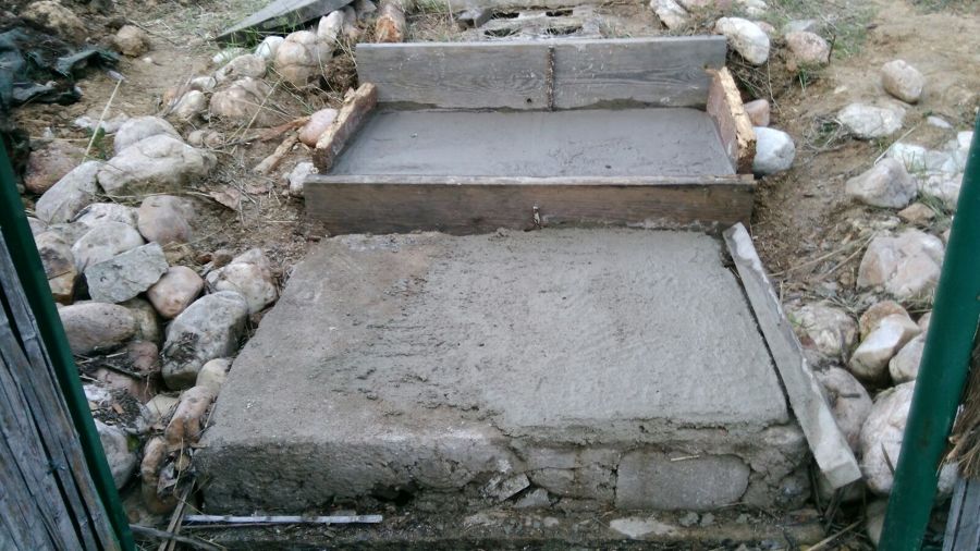 HORMIGONADO DE ESCALERA EXTERIOR 