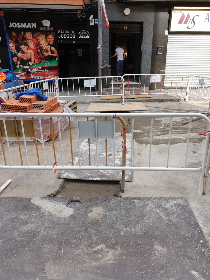 Hormigonado de zanja de la calzada