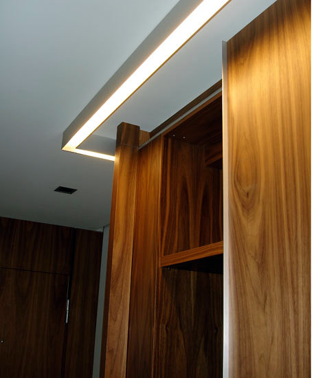 Iluminación e interior armario