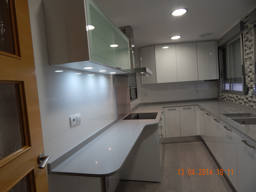 ILUMINACIÓN LED INTEGRADA