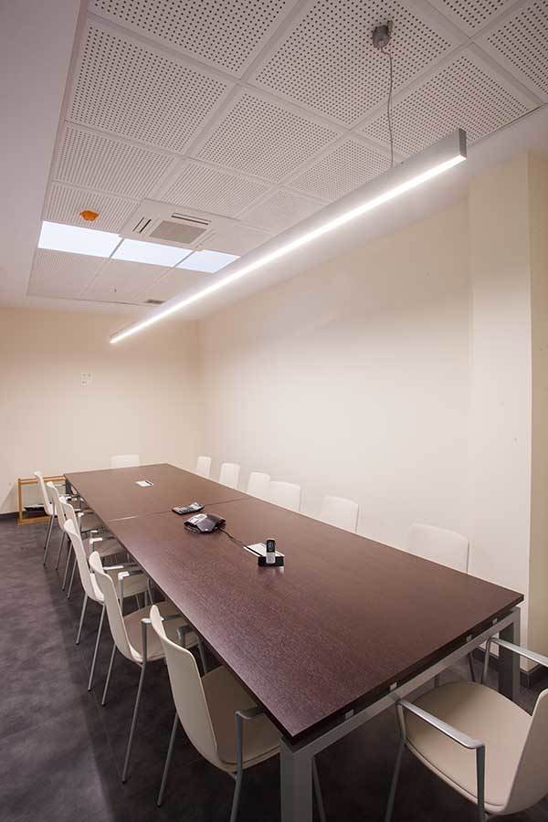 Iluminación sala de reuniones