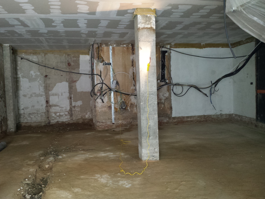 Imagen previa local, con techo aislamiento ya realizado