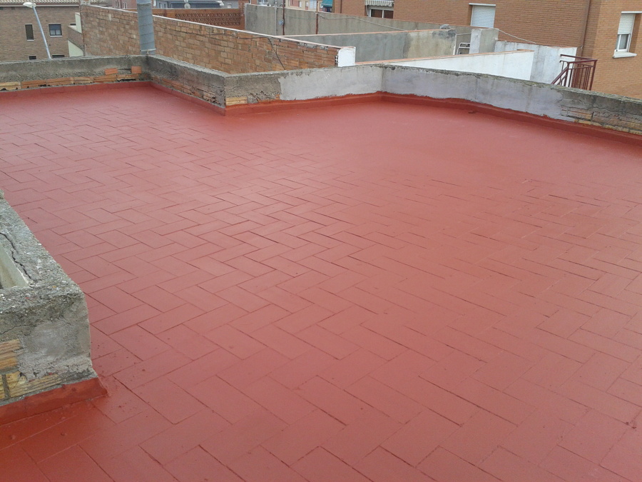 Impermeabilización de terraza afectada por filtración de agua