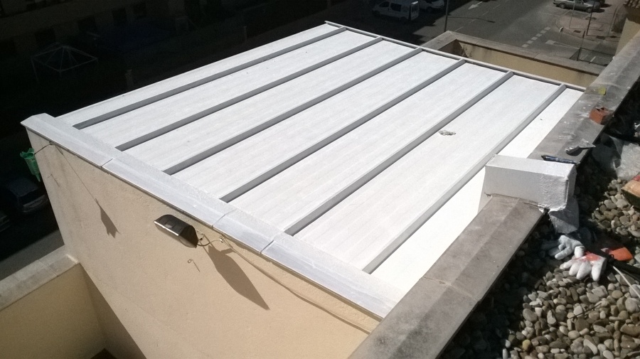 Impermeabilzado nuevo de cubierta panel sandwich.